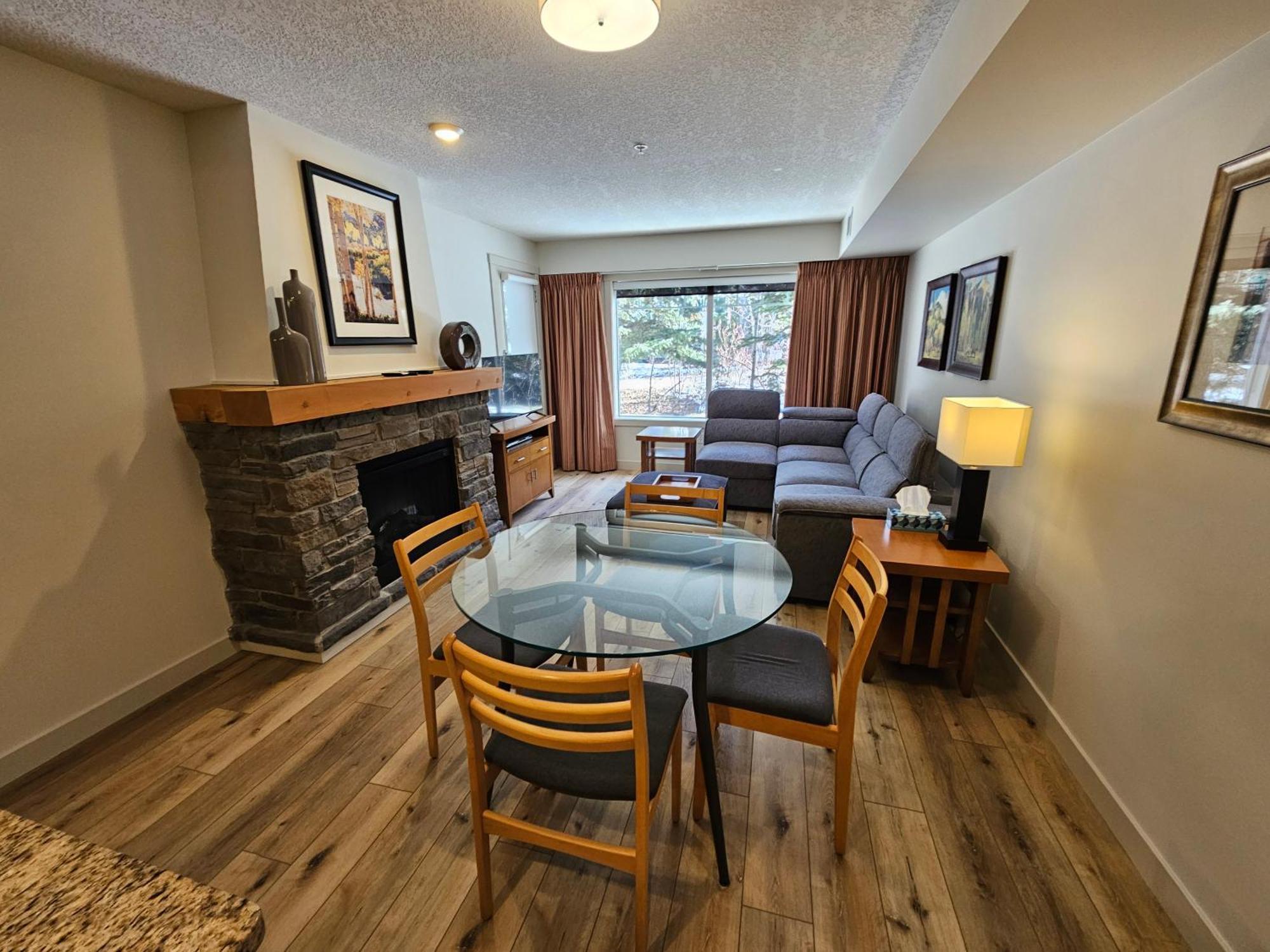 Rocky Mountain Getaway Apartment Canmore Bagian luar foto