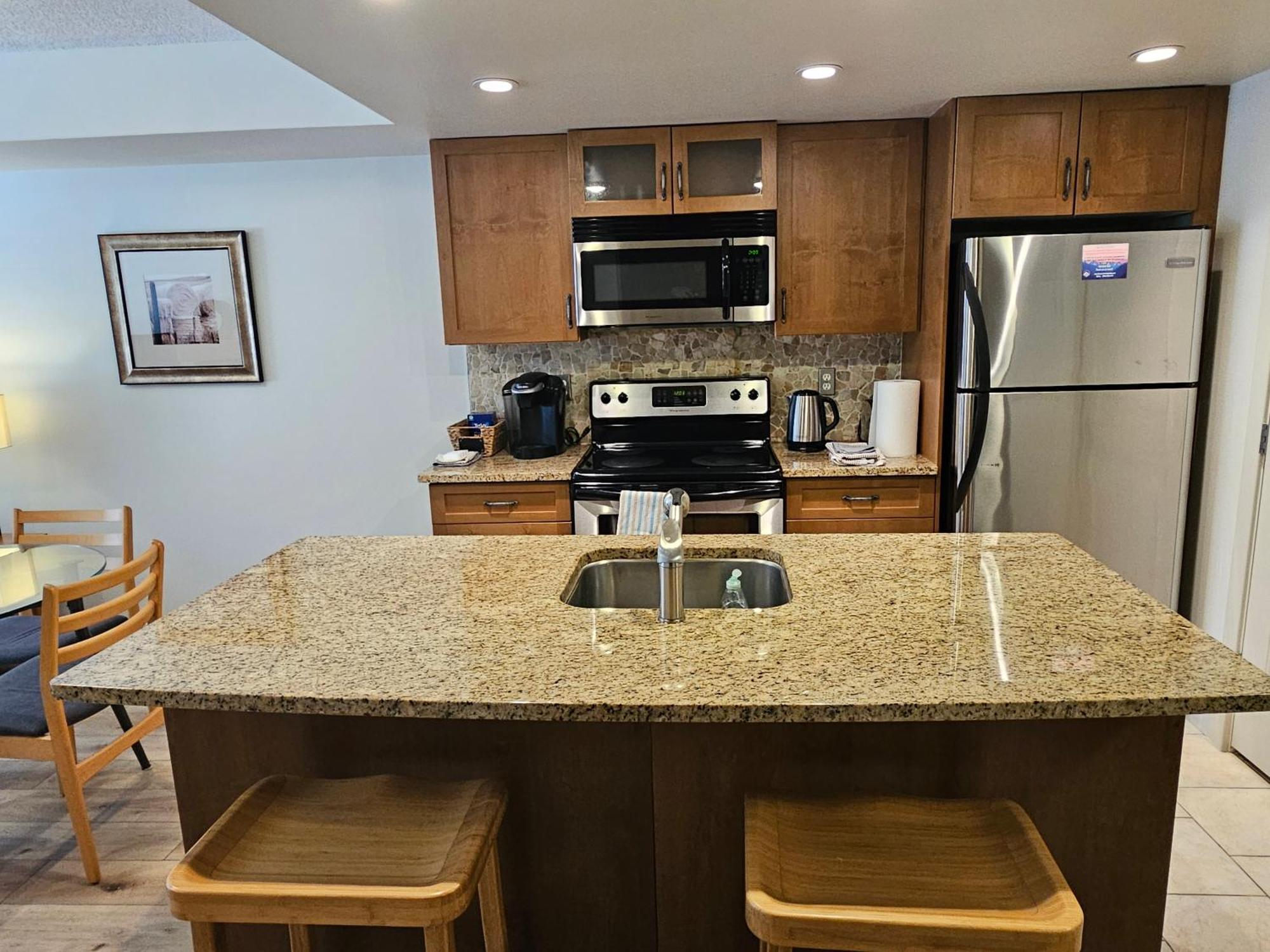 Rocky Mountain Getaway Apartment Canmore Bagian luar foto