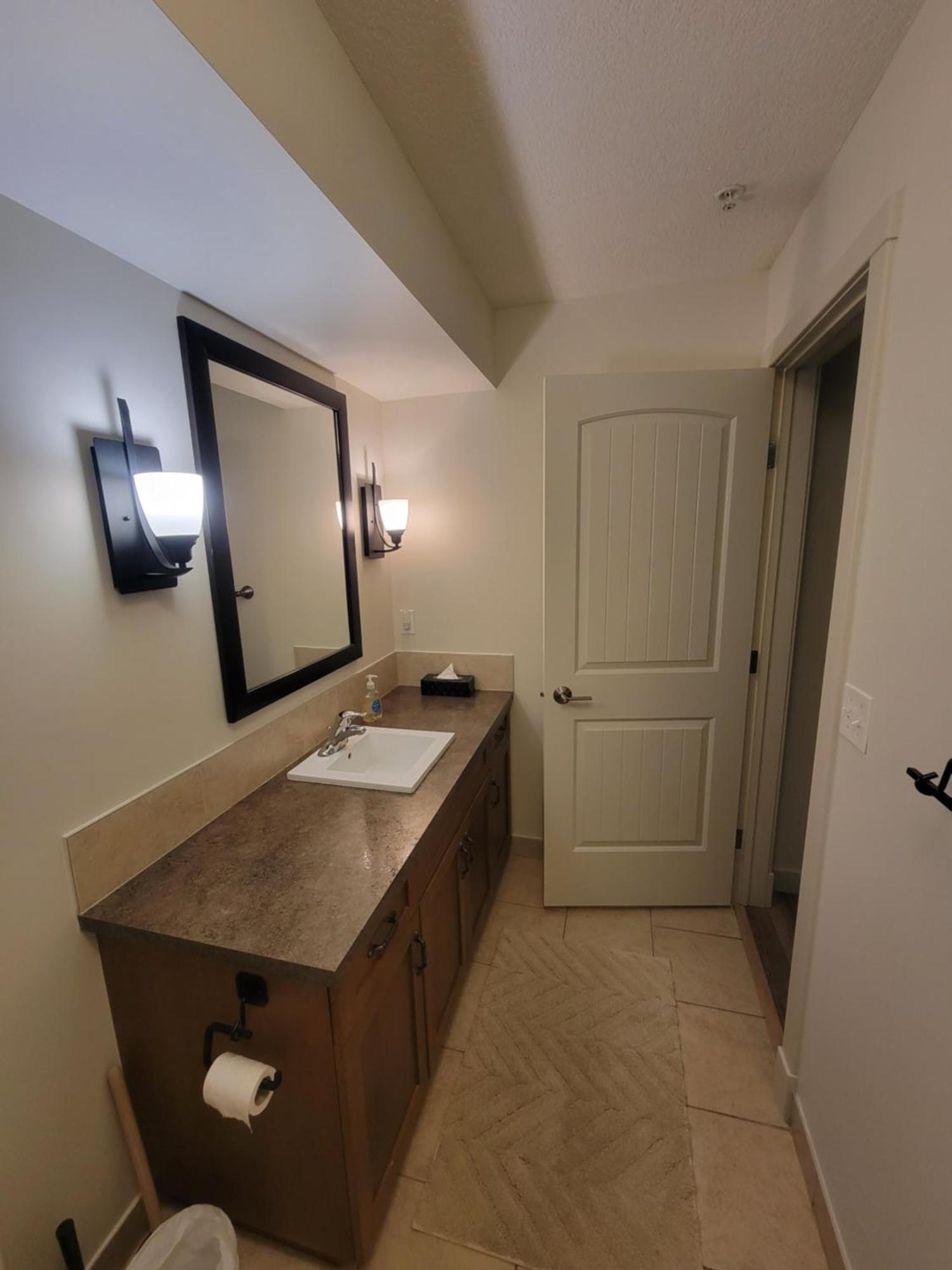 Rocky Mountain Getaway Apartment Canmore Bagian luar foto